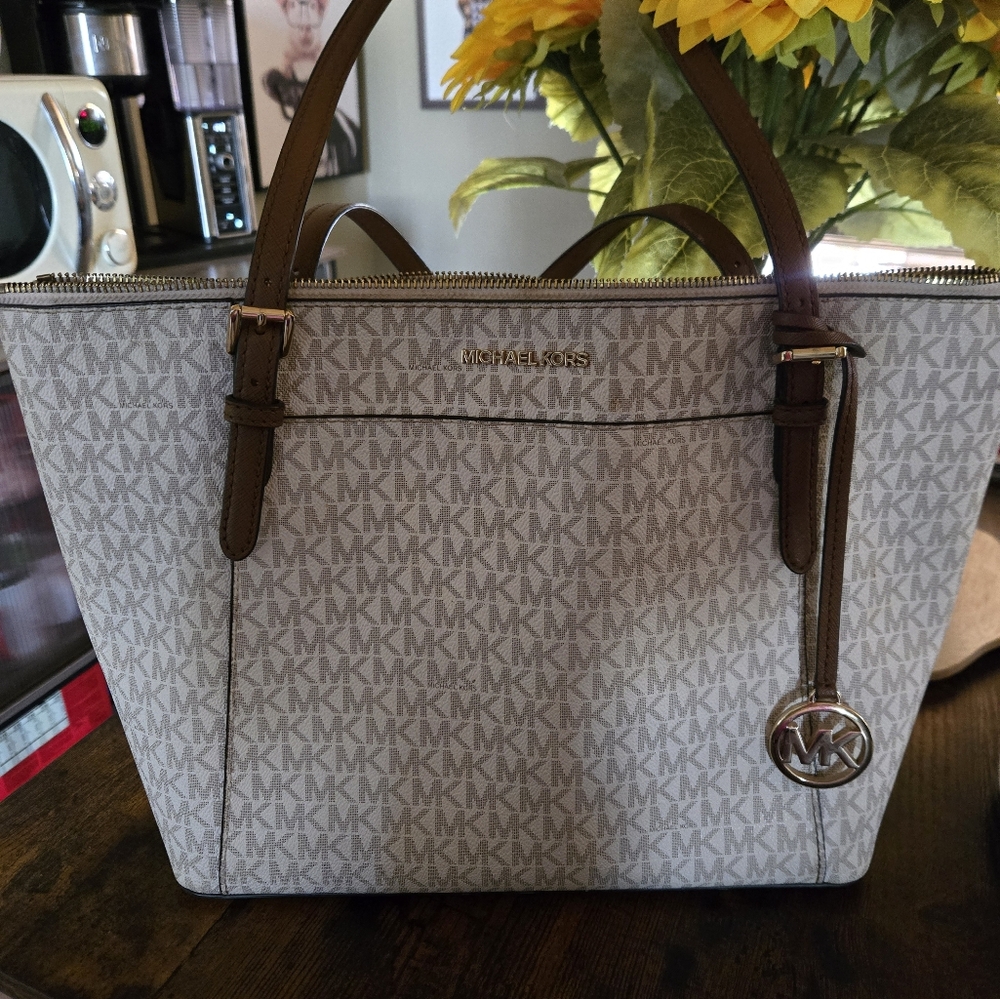 Michael Kors Gray and Brown Tote Bag with Textured Pattern